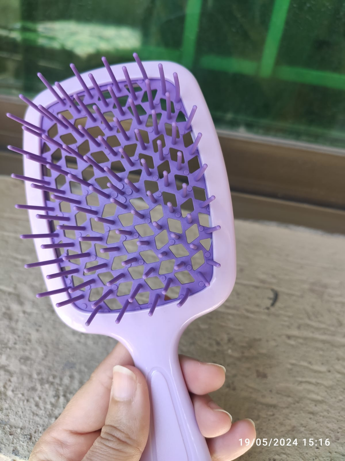 Honeycomb Curved Cutout Hair Brush